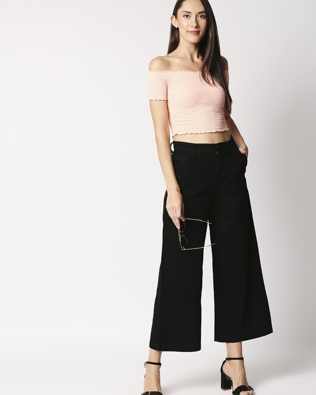 Buy Women's Black Wide Leg High Rise Jeans Online at Bewakoof