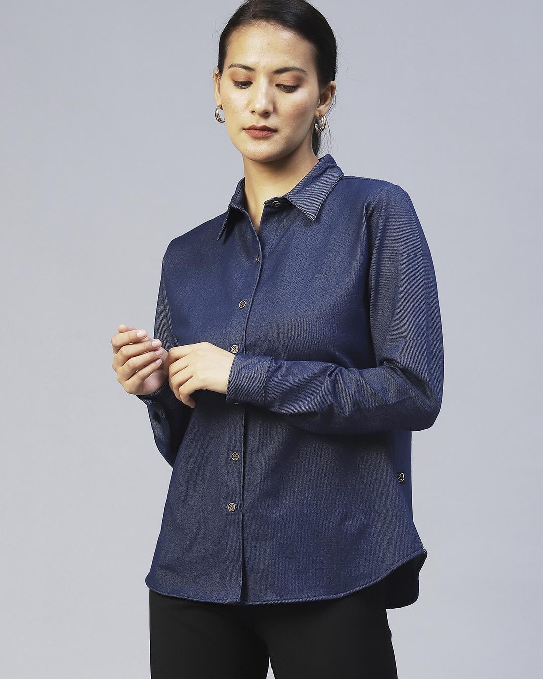 Shop Women's Blue Slim Fit Shirt-Back
