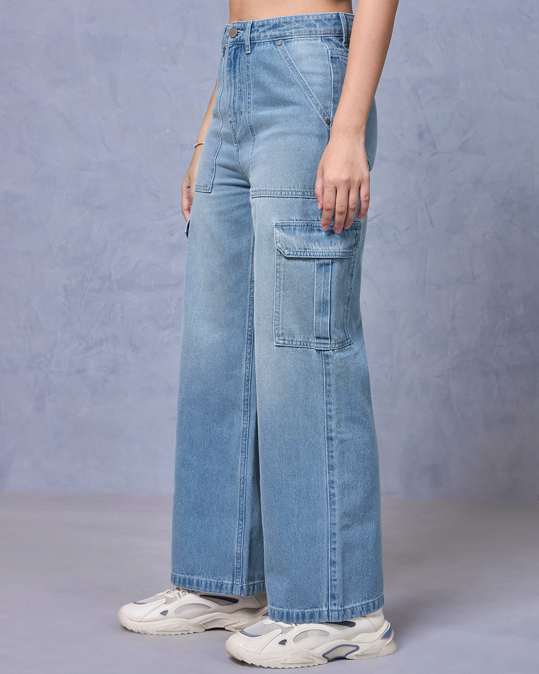 Shop Women's Blue Washed Straight Fit Cargo Jeans-Back