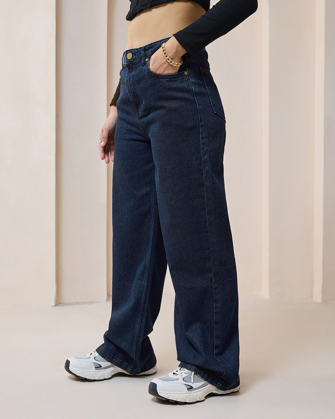Shop Women's Blue Baggy Straight Fit Jeans-Back
