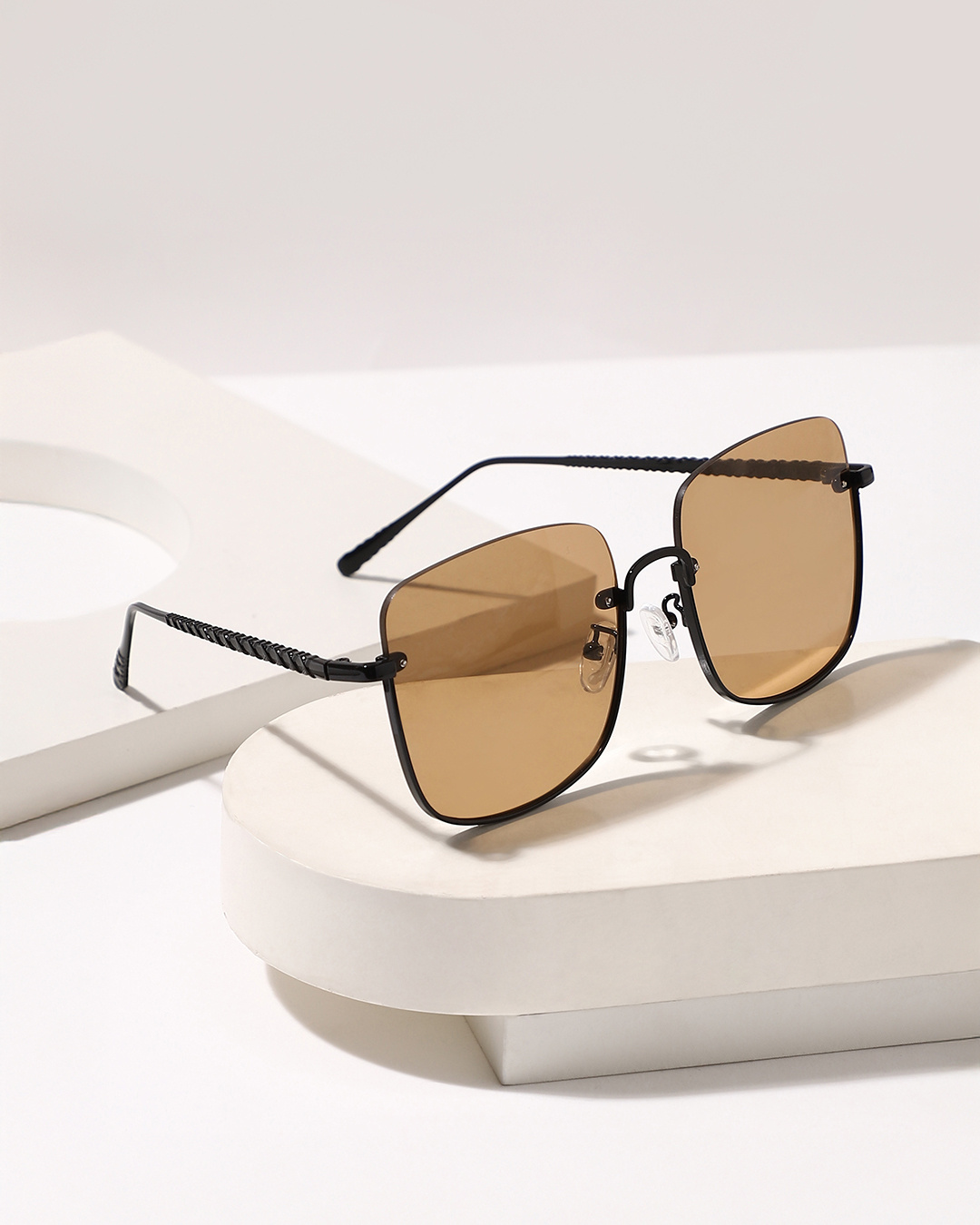 Shop Women's Brown Oversized Polarised Lens Sunglasses-Back