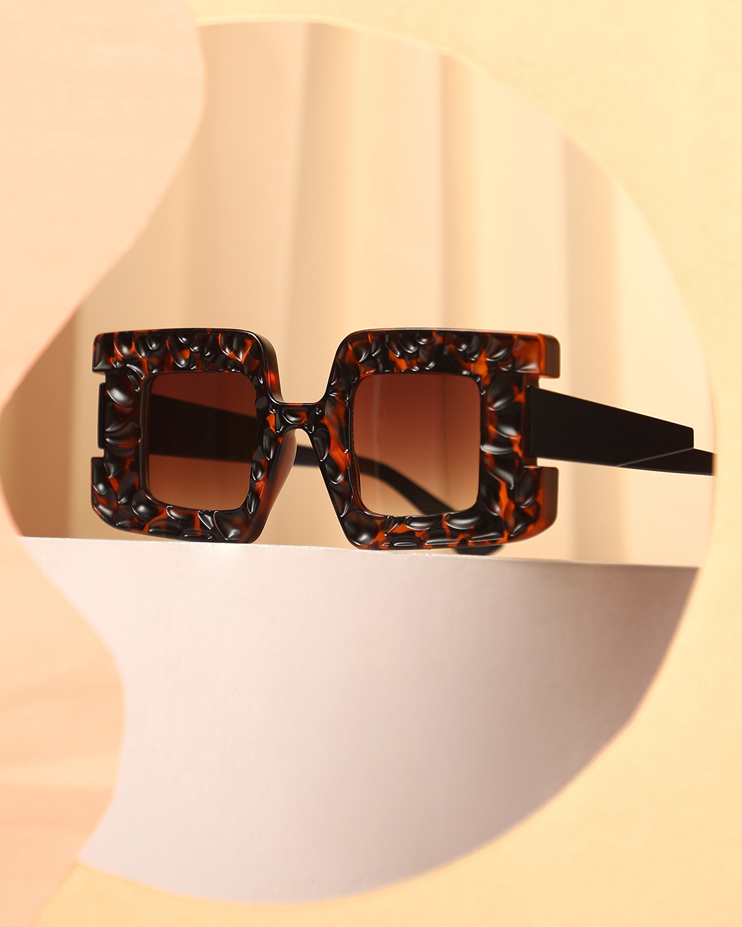 Shop Women's Brown Oversized Polarised Lens Sunglasses-Back