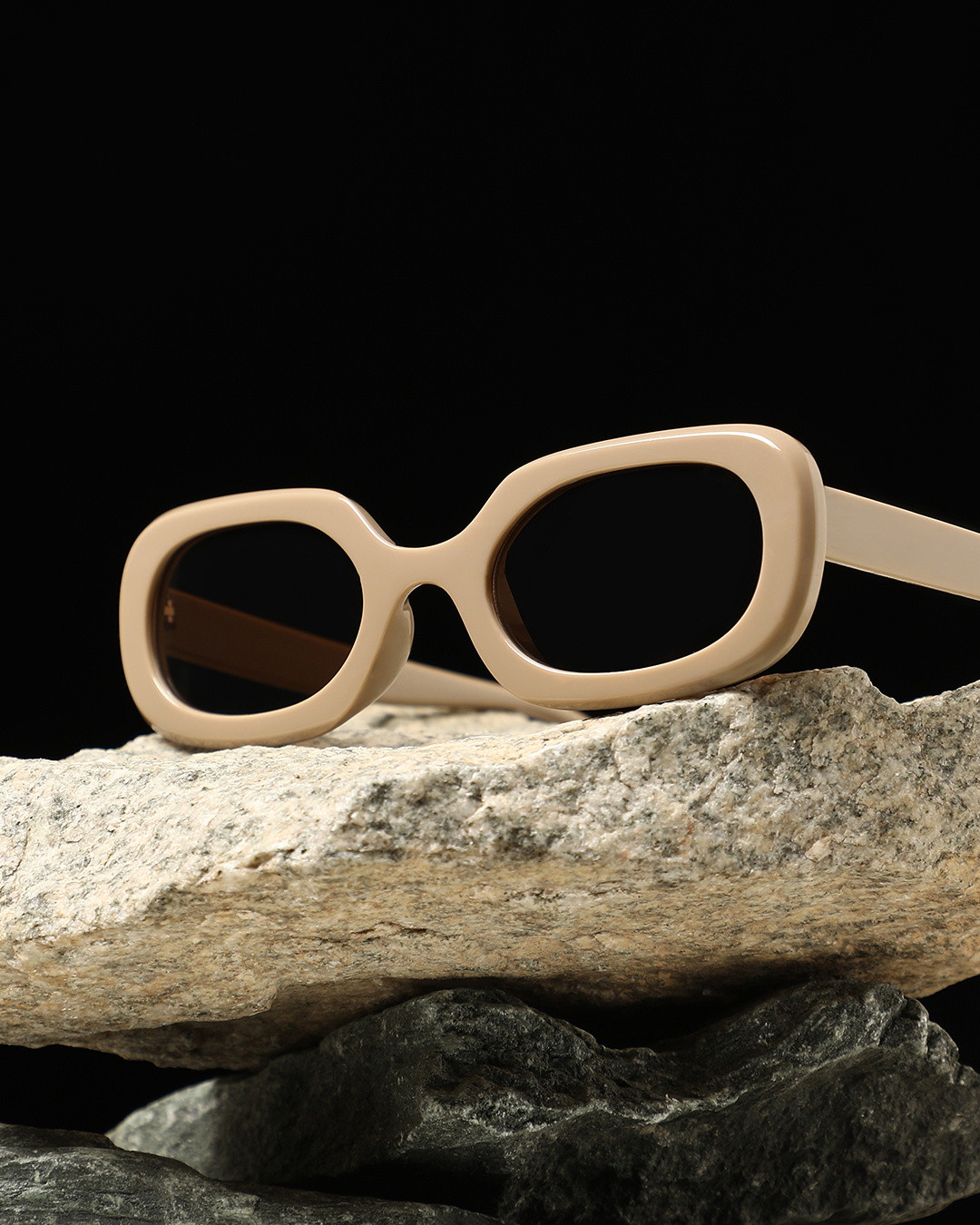 Shop Women's Brown Rectangle Polarised Lens Sunglasses-Back