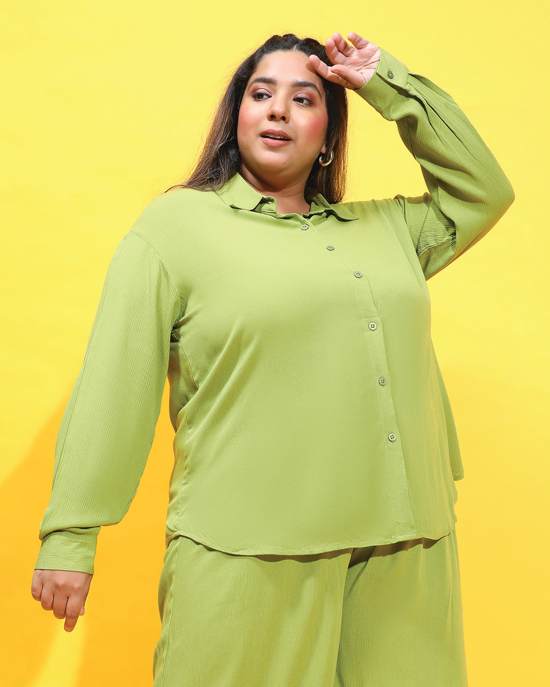 Shop Women's Green Relaxed Fit Plus Size Shirt-Back