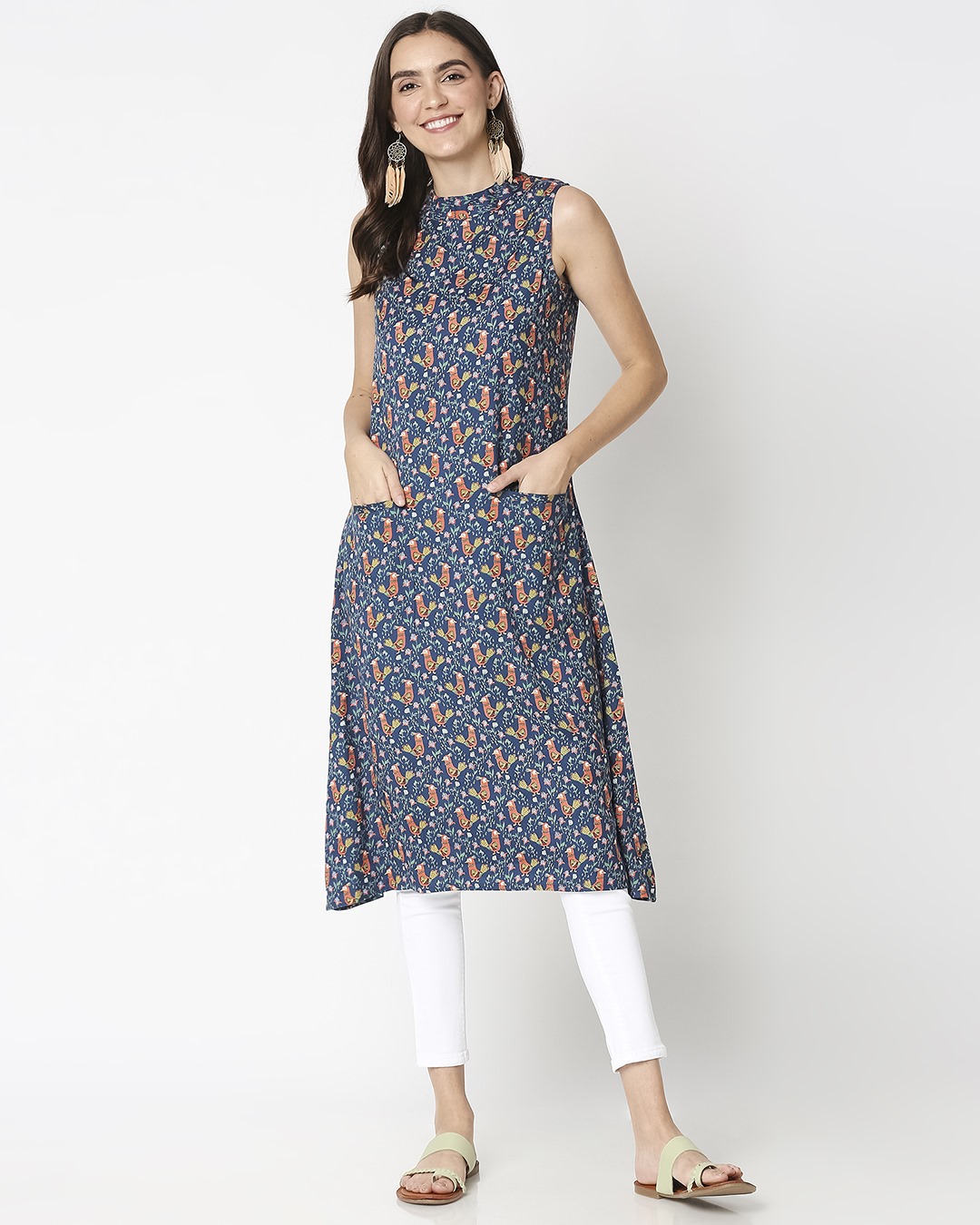 Buy Sleeveless Kurti, Kurta Women, Navy Blue & White Printed Kurti for Women,  Gift for Her Machine-wash, Indian Dress, Plus Size Kurta 3XL Online in  India - Etsy
