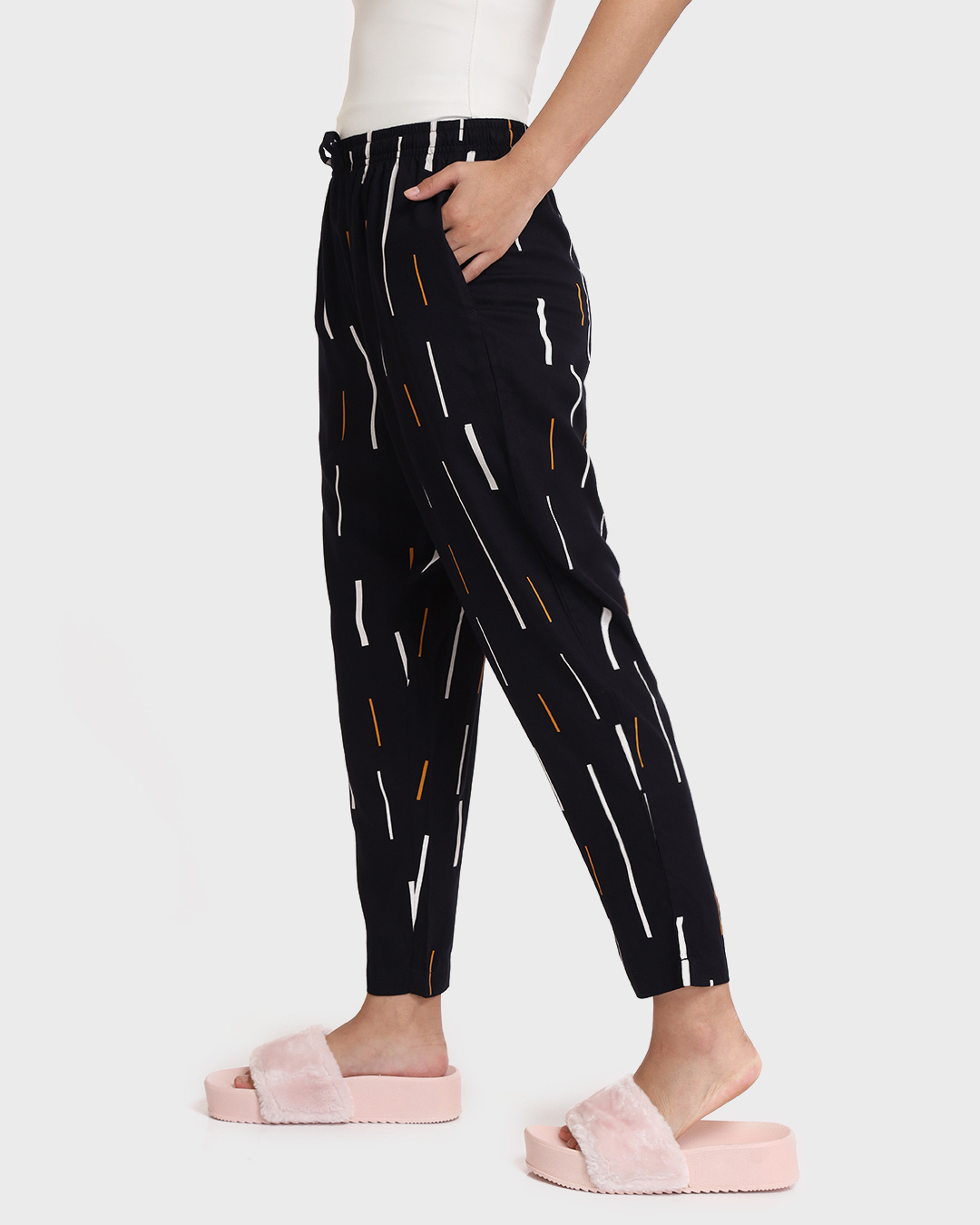 Shop Women's Black AOP Carrot Fit Rayon Pyjamas-Back