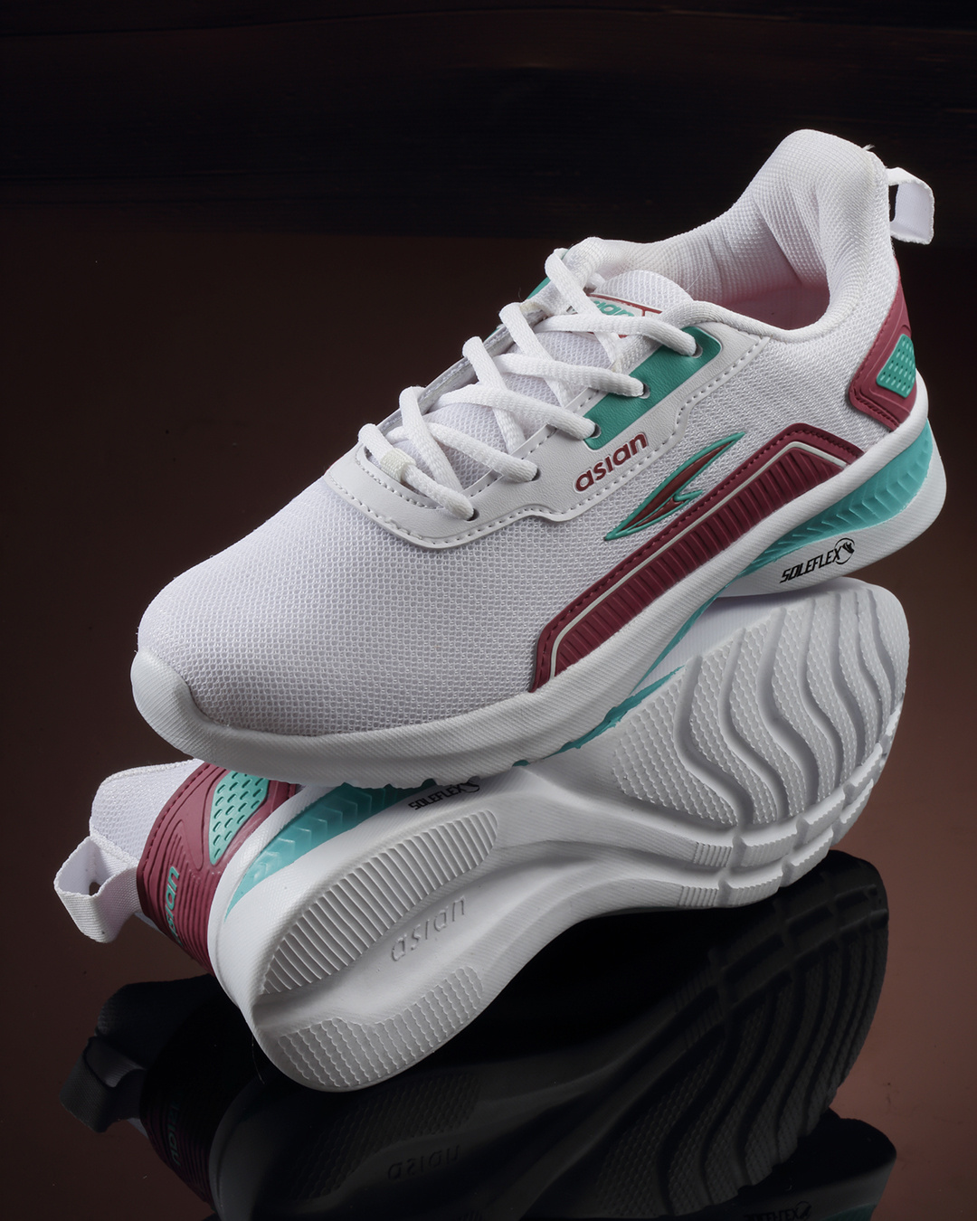 APUS White Women Running Shoe