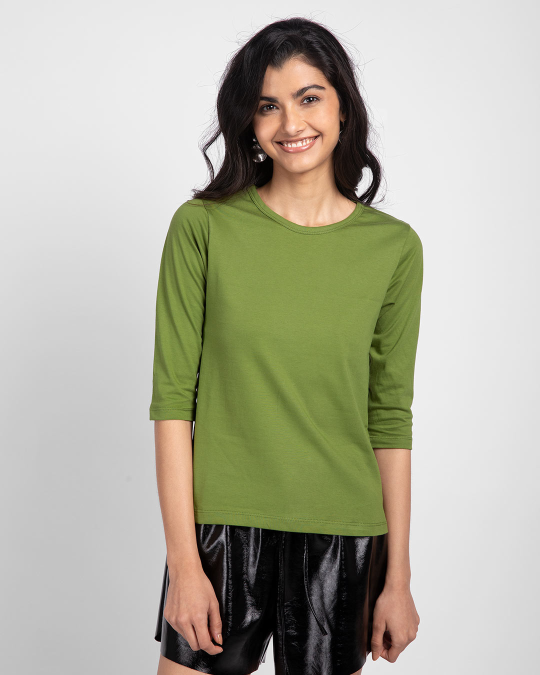 

Woodbine Green Round Neck 3/4th Sleeve T-Shirt Women' Plain Round Neck 3/4 Sleeve T-Shirts Bewakoof.com