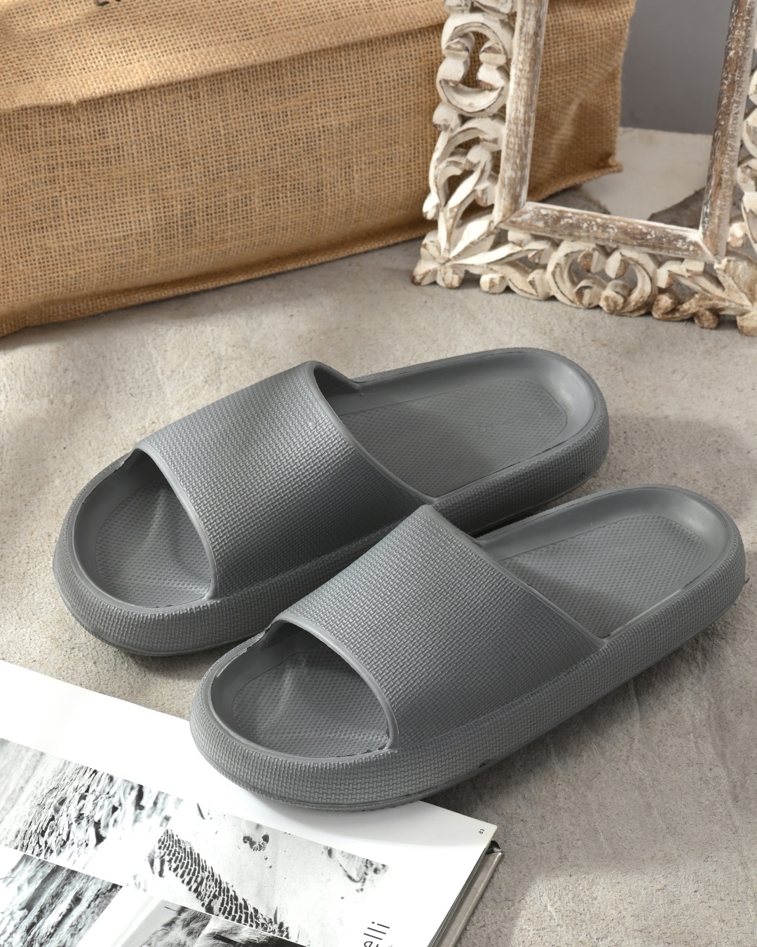 Grey deals sliders mens