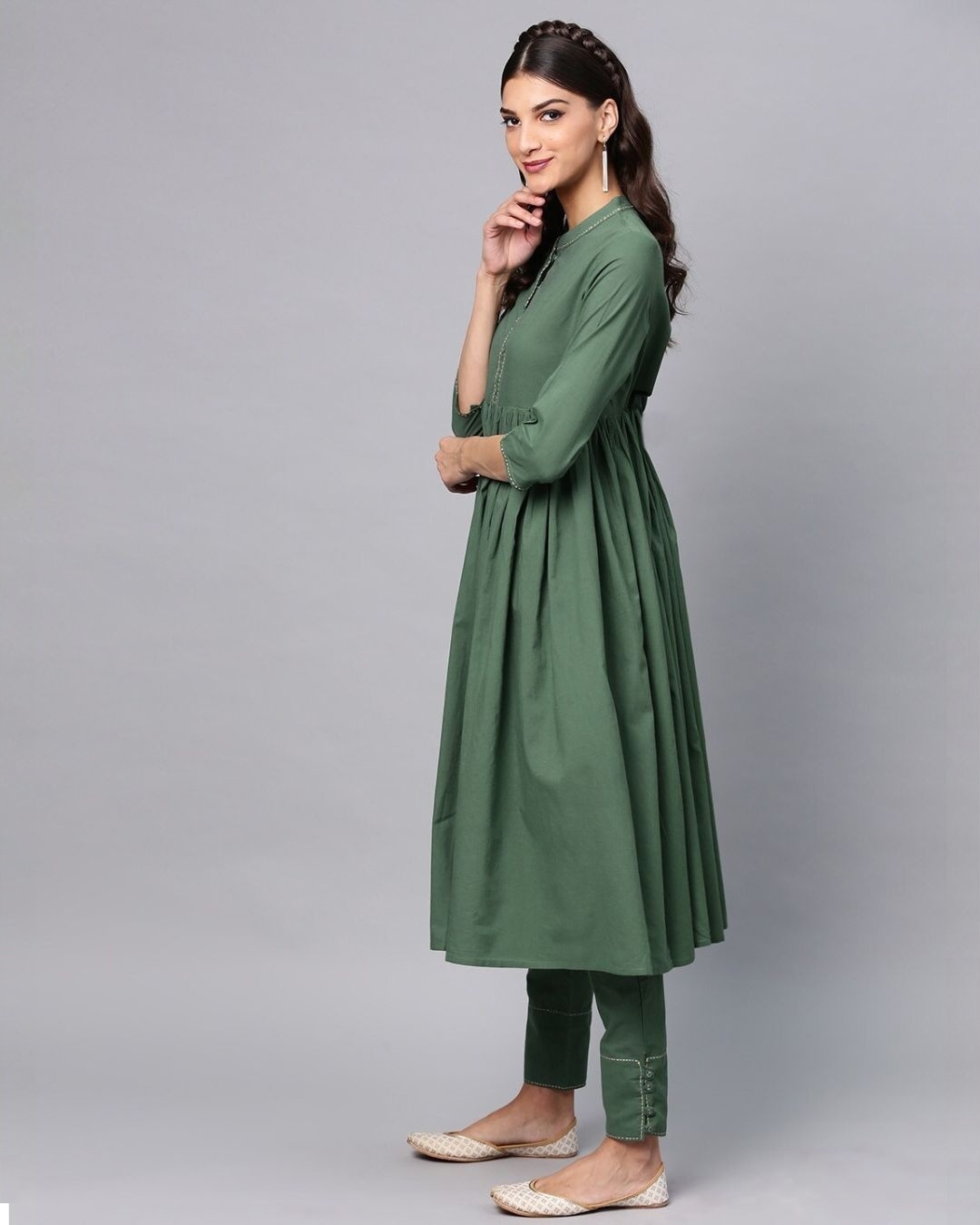 Shop Green Solid Pleated Kurta & Pant With Tie & Dye Dupatta Set-Design