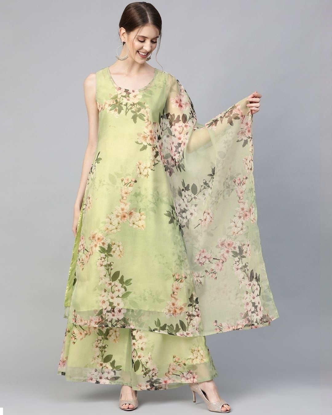 Shop Pastel Green Floral Print Kurta Set With Cape-Front