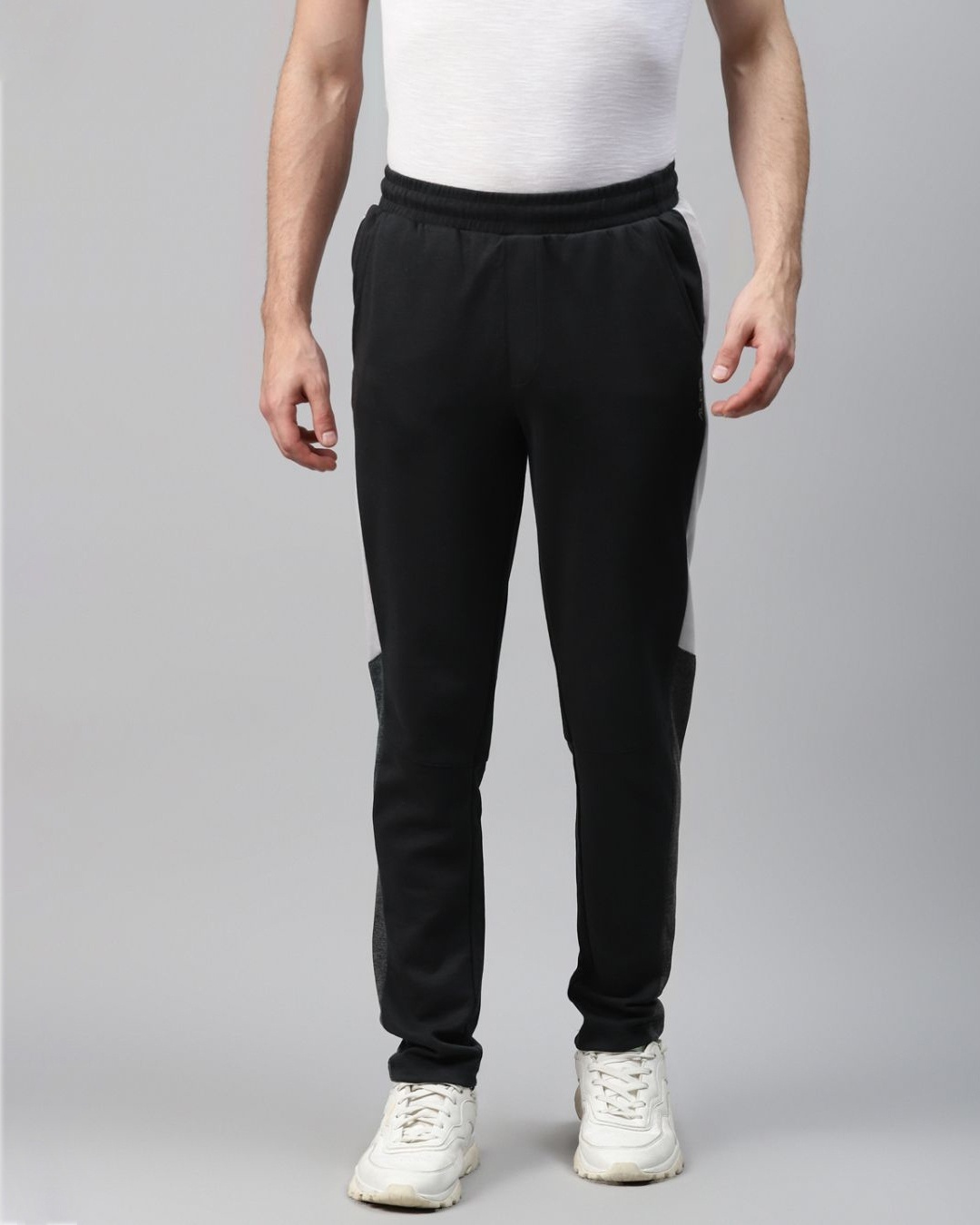 Shop Men Black Solid Slim Fit Pure Cotton Training Track Pants-Front
