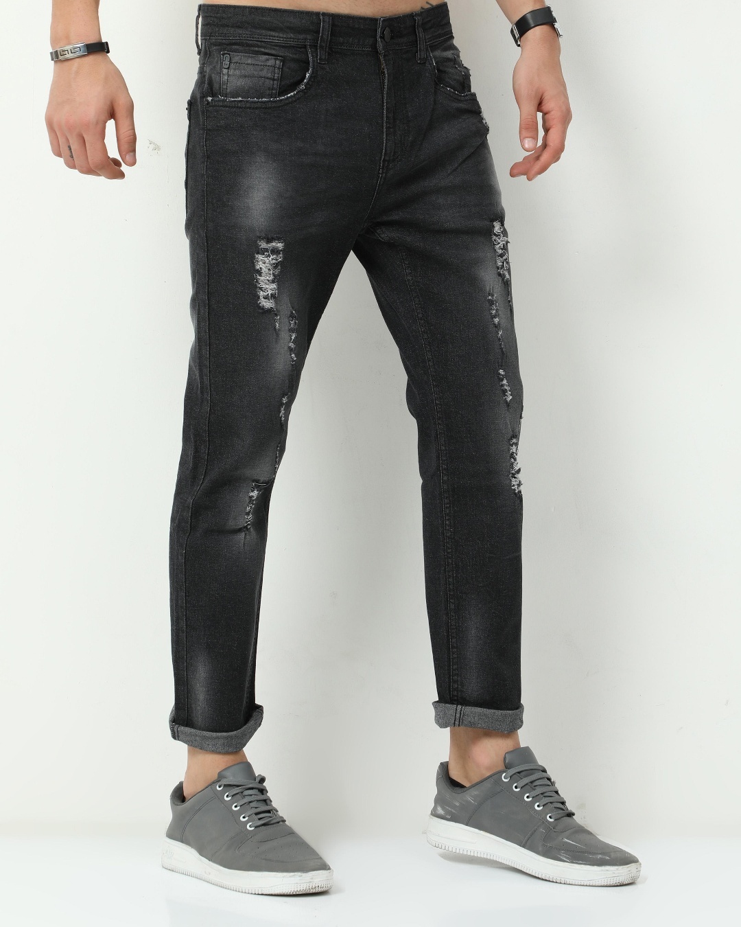 Buy Men's Black Distressed Slim Fit Jeans Online at Bewakoof