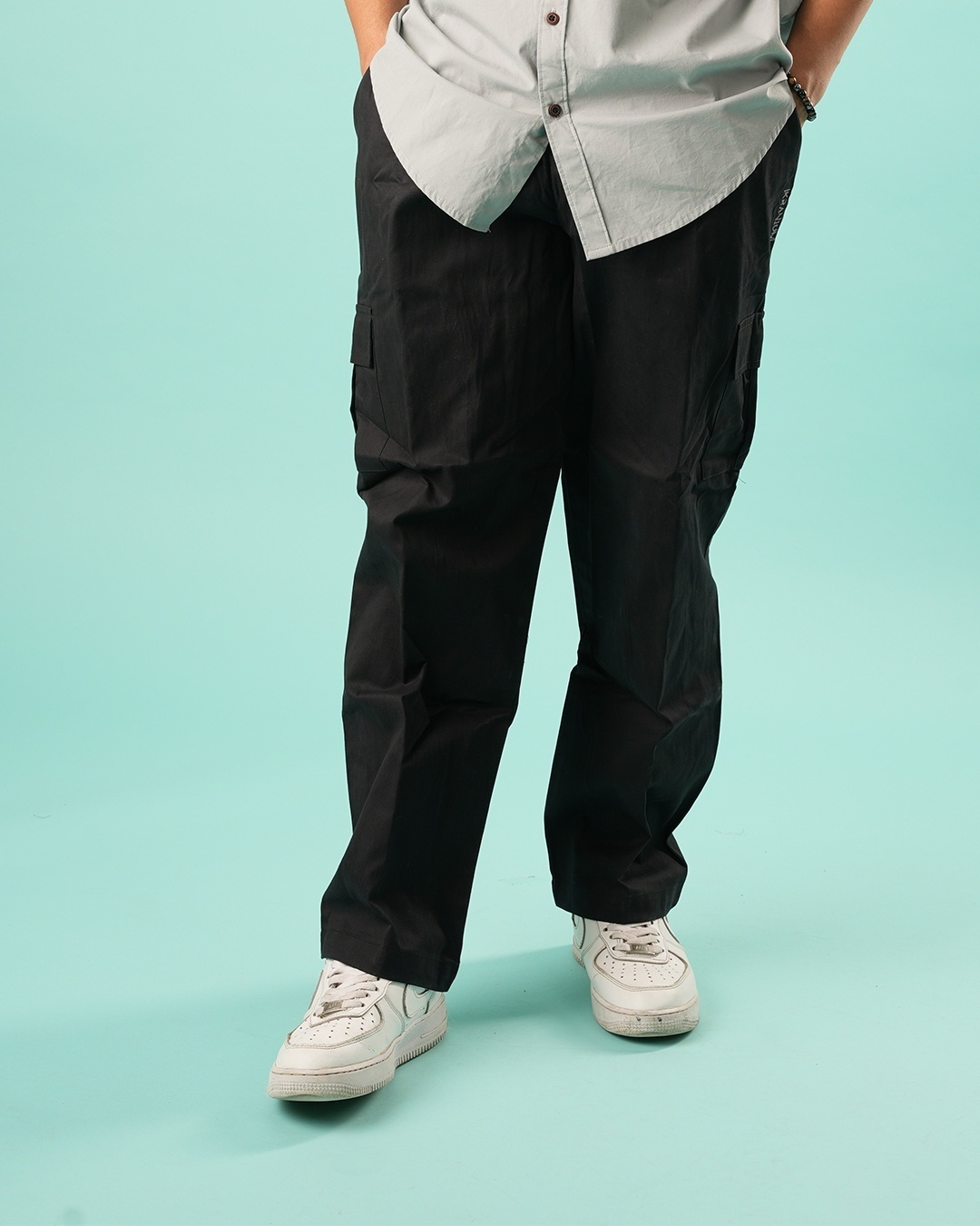 Loose fit cargo pants with 20% discount!