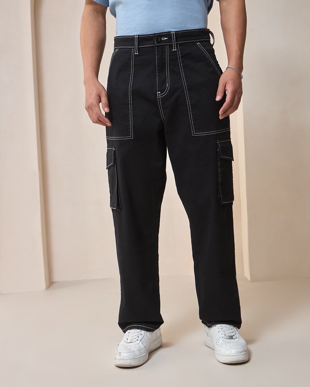 model wearing Different Types of Cargo Pants as Cargo Jeans