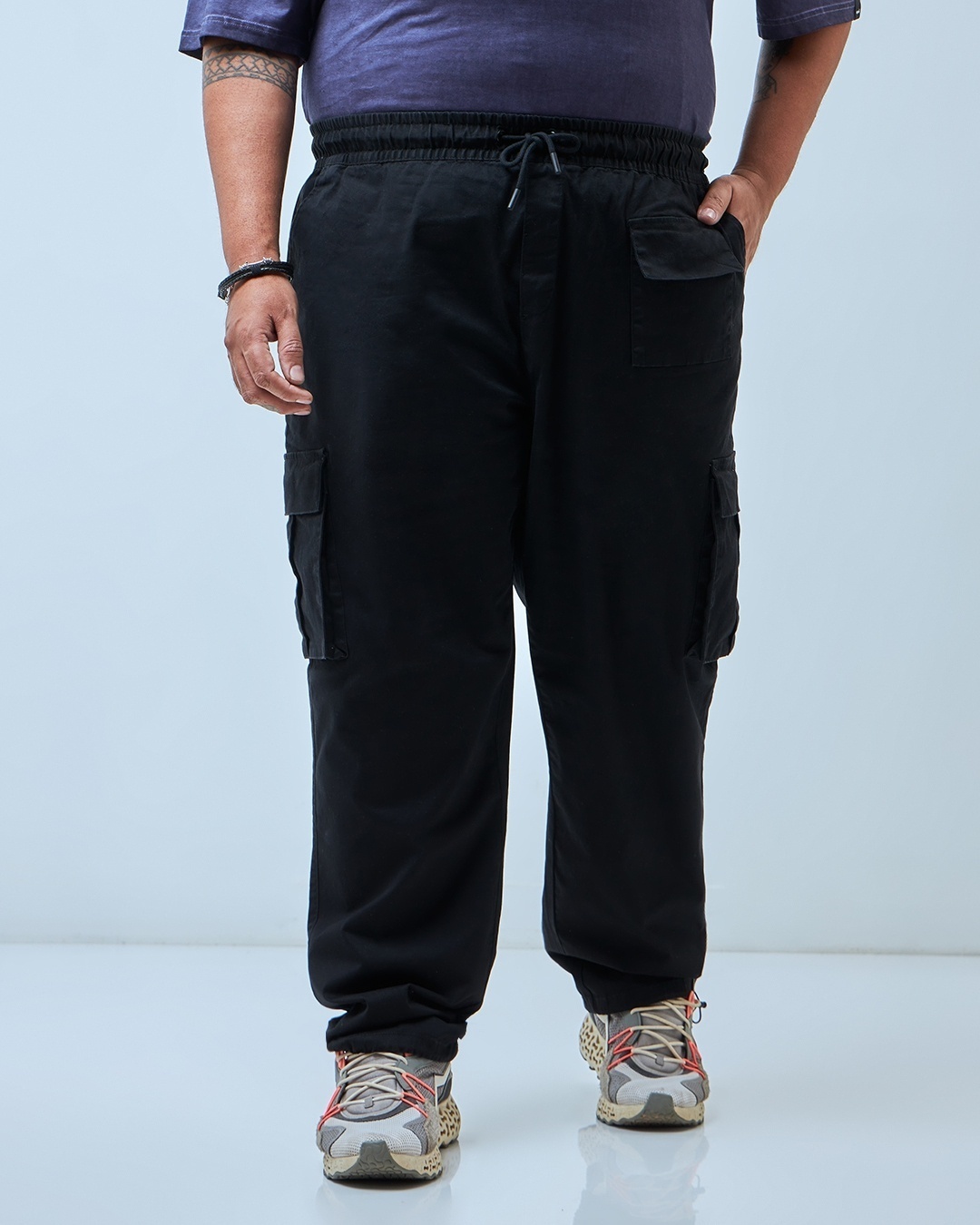 Buy Men's Black Oversized Plus Size Cargo Pants Online at Bewakoof
