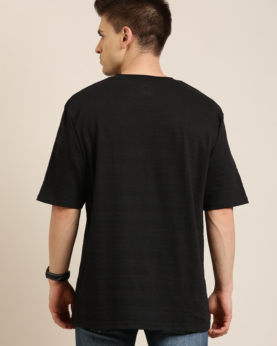 Buy Men s Black Oversized T shirt Online At Bewakoof