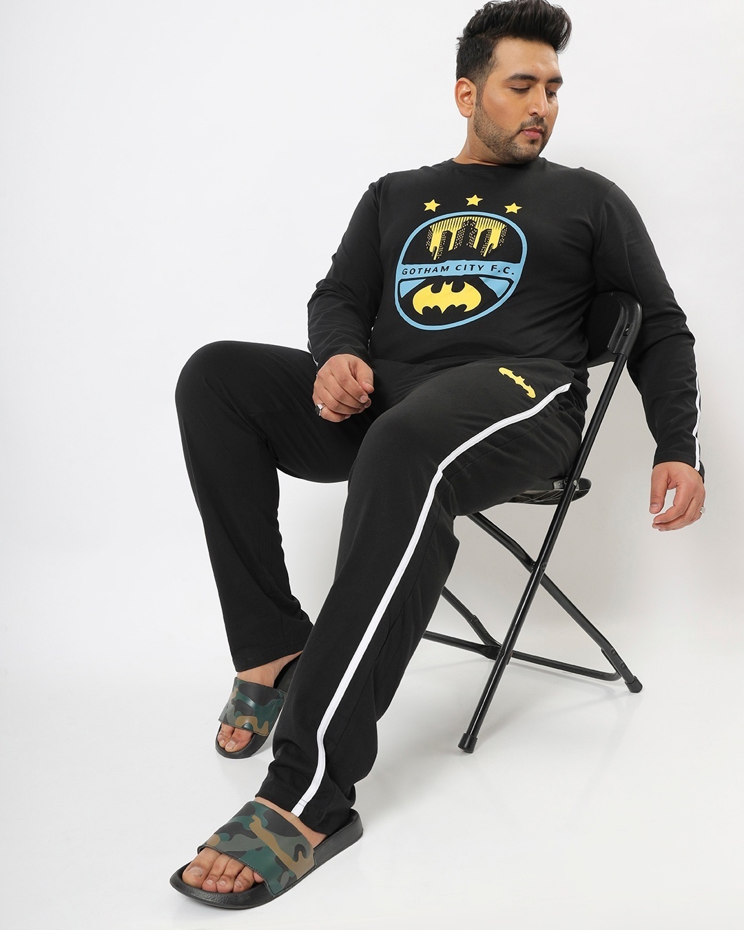 Shop Men's Black Regular Fit Mickey Plus Size T-Shirt & Pyjama Set-Front