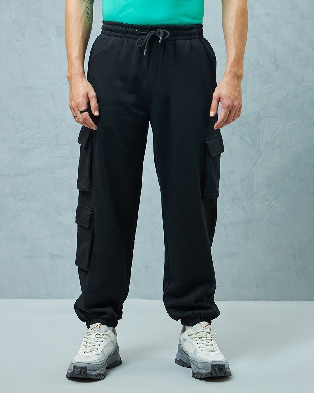 Mens black hotsell cargo sweatpants