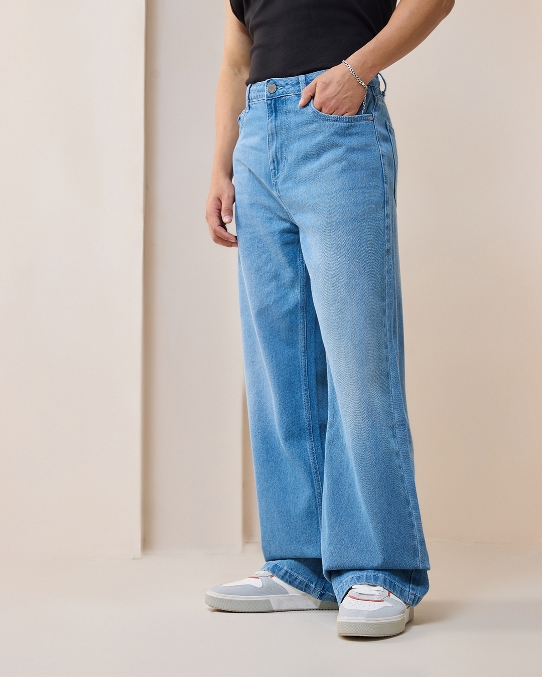 bell bottom pant with sneakers