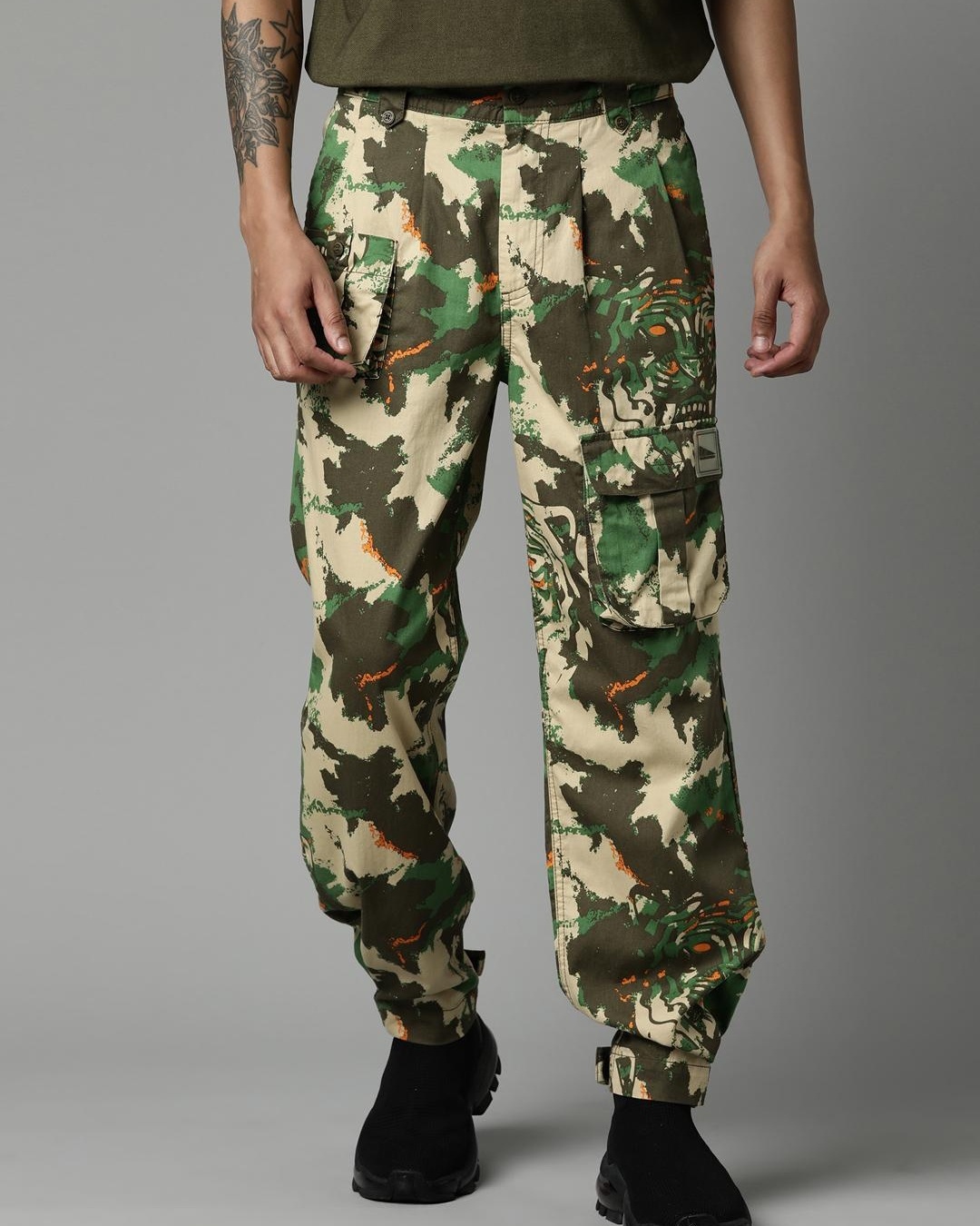 Shop Camo Cargo Pants for Men from latest collection at Forever 21  430708