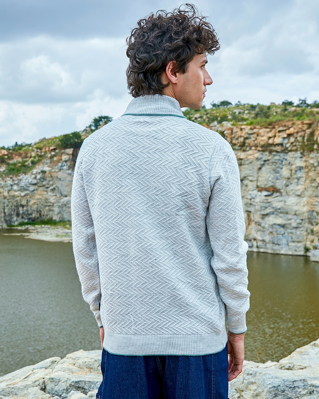 Buy Men's Light Grey Textured Sweater Online at Bewakoof