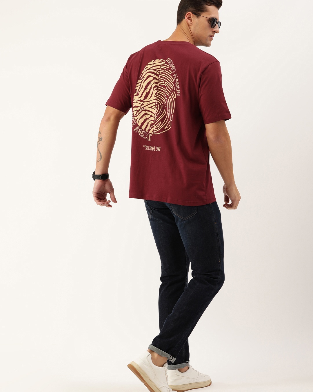 Buy Men S Maroon Graphic Printed Oversized T Shirt For Men Maroon Online At Bewakoof