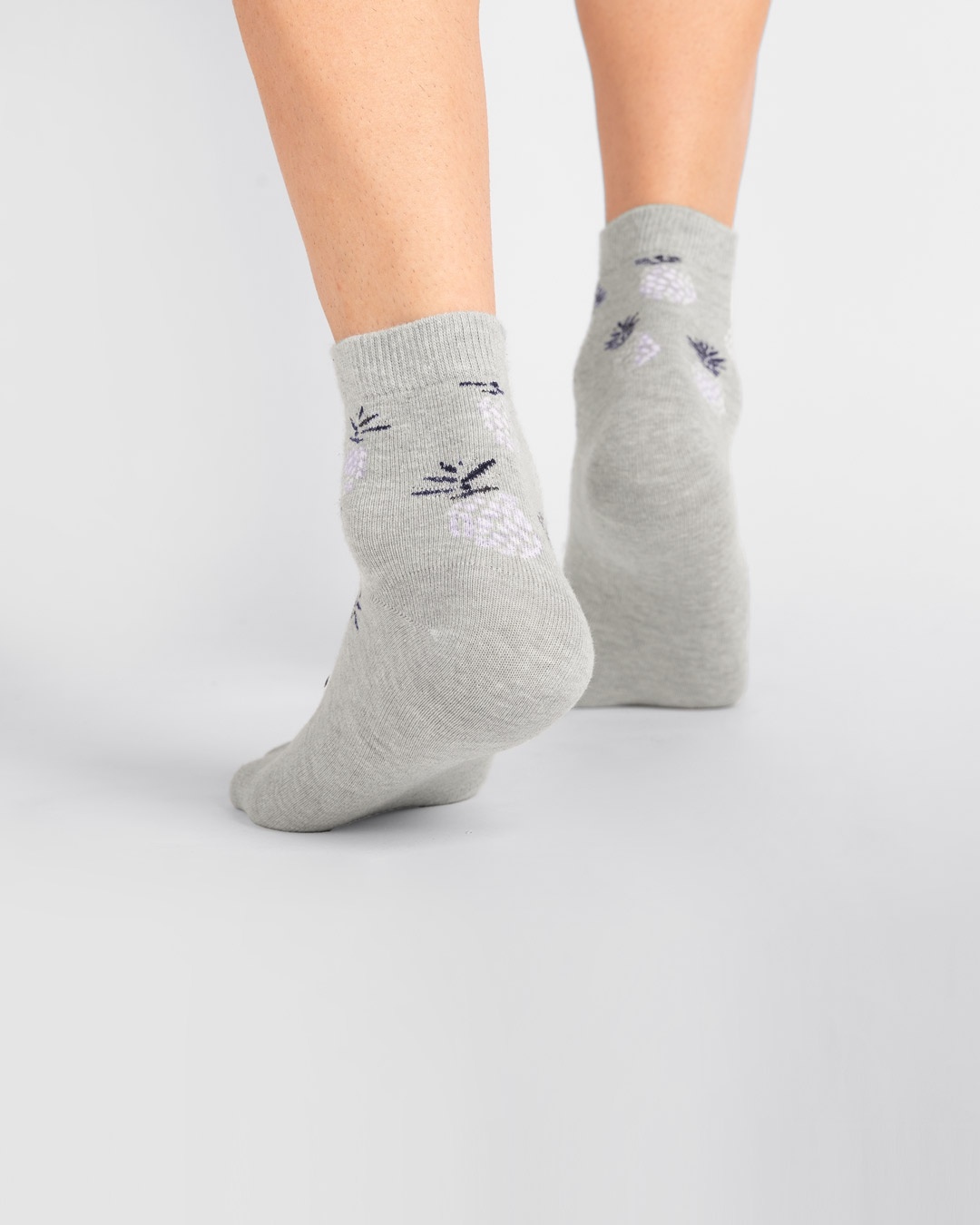 Shop Men's Pineapple Squash Ankle Length Socks