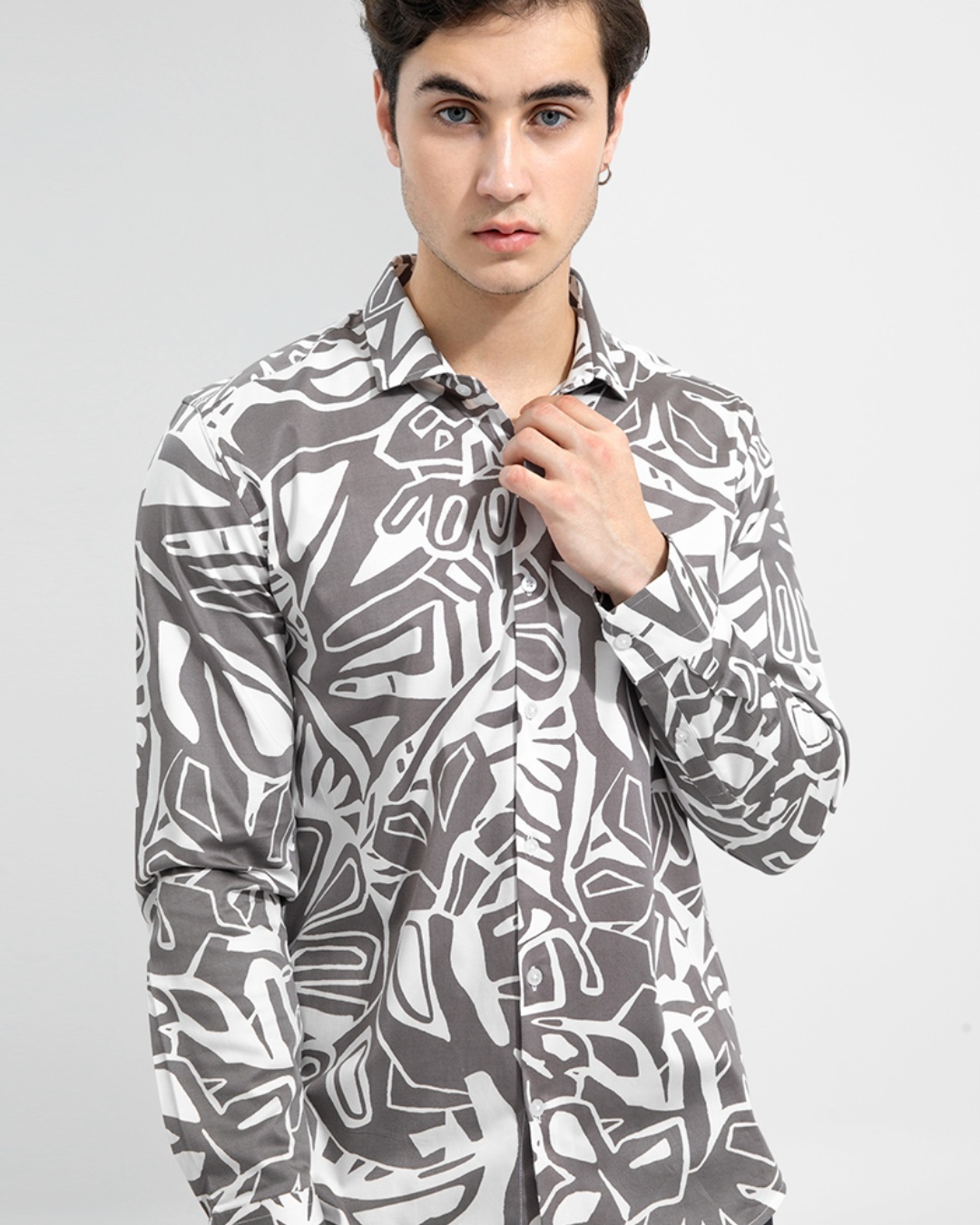 Shop Men's White Abstract Printed Slim Fit Shirt-Back