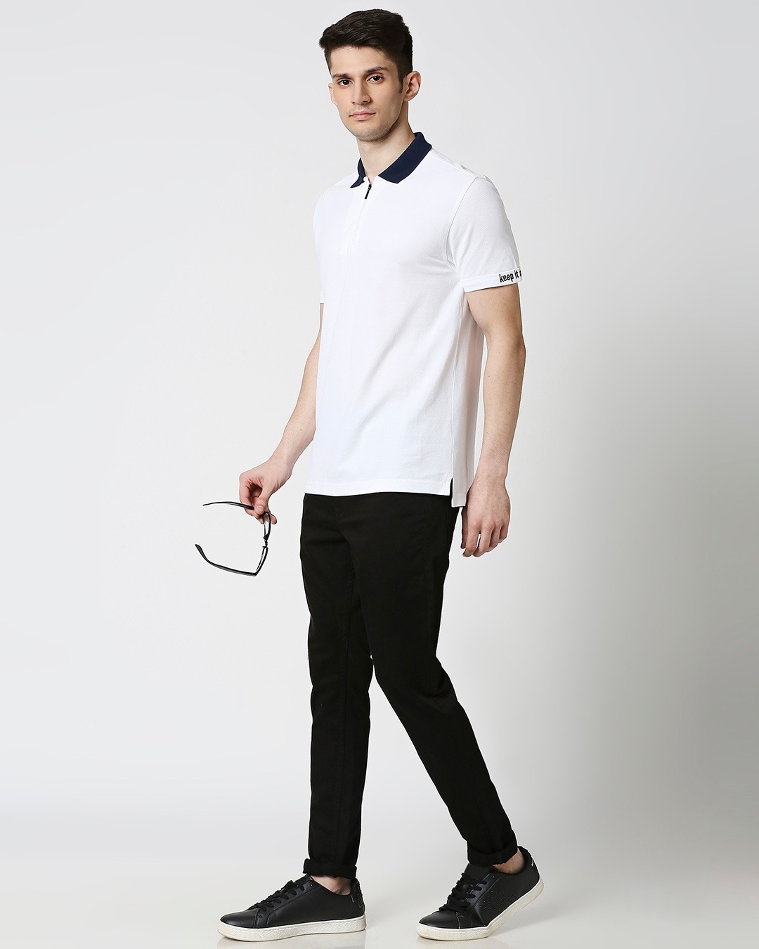 Buy White Half Sleeve Contrast Zipper Polo Online at Bewakoof