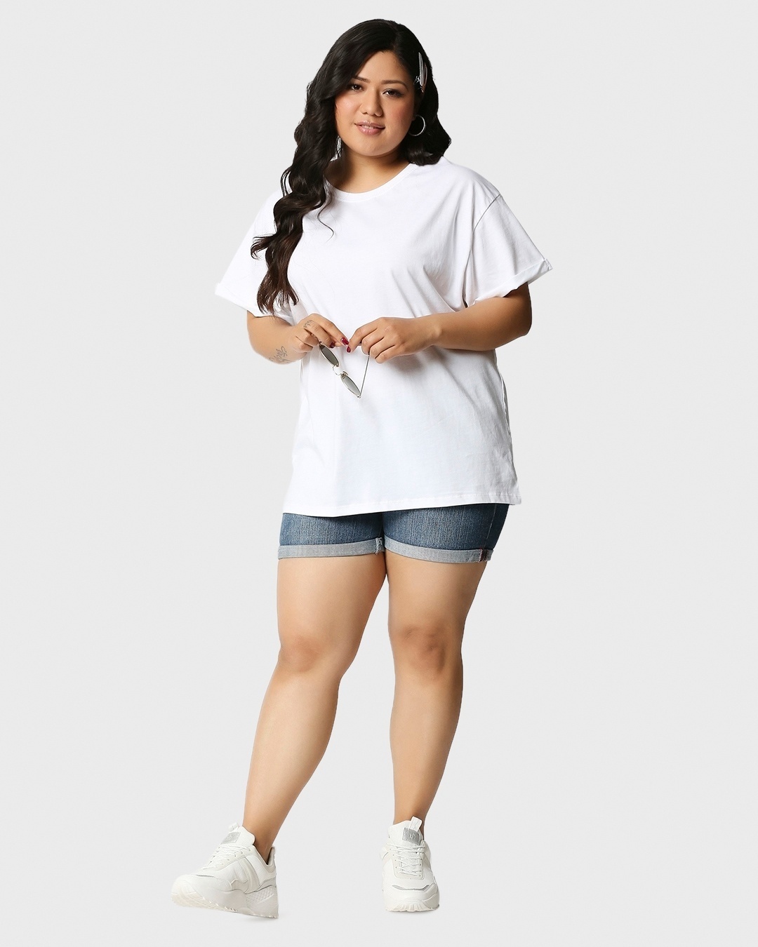 Shop Women's Black & White Plus Size Boyfriend T-shirt (Pack of 2)