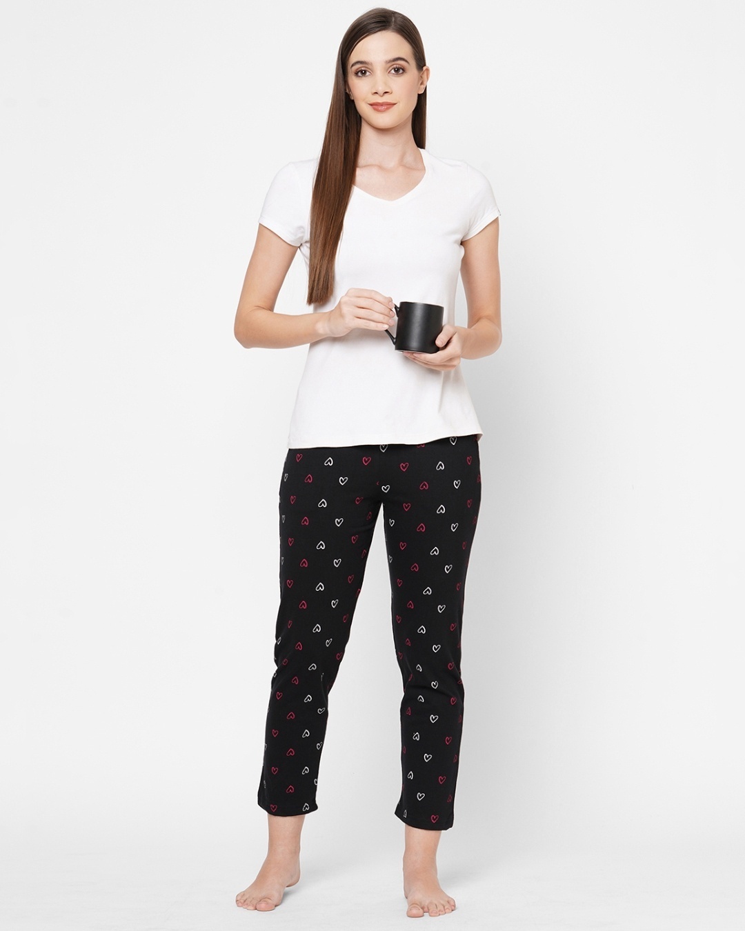 Shop Women's Black All Over Heart Printed Lounge Pants