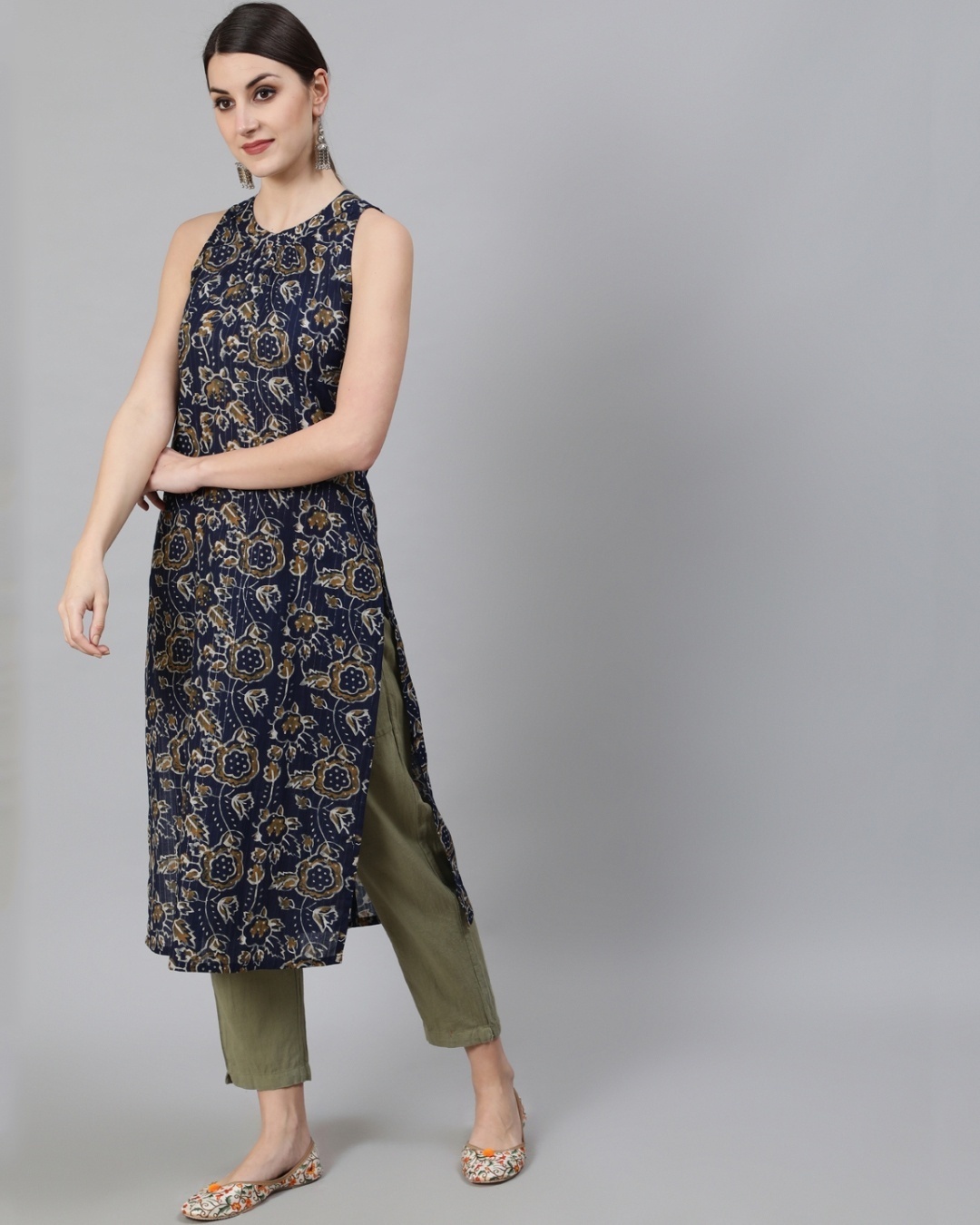 Shop Women's Blue All Over Floral Printed Kurta-Full