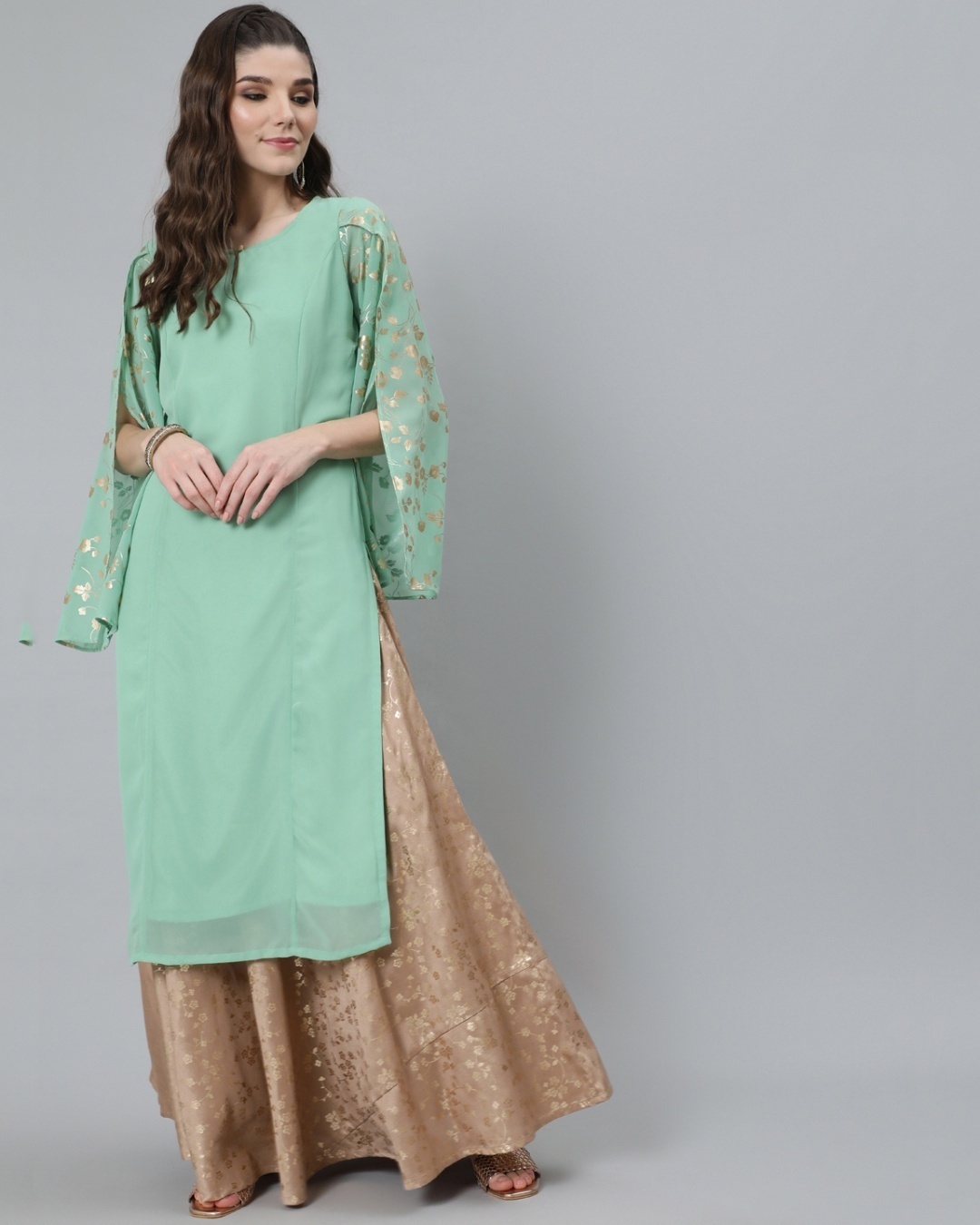 Shop Women's Green Gold Foil Printed Kurta with Open Flared Sleeve and Potli bag-Front