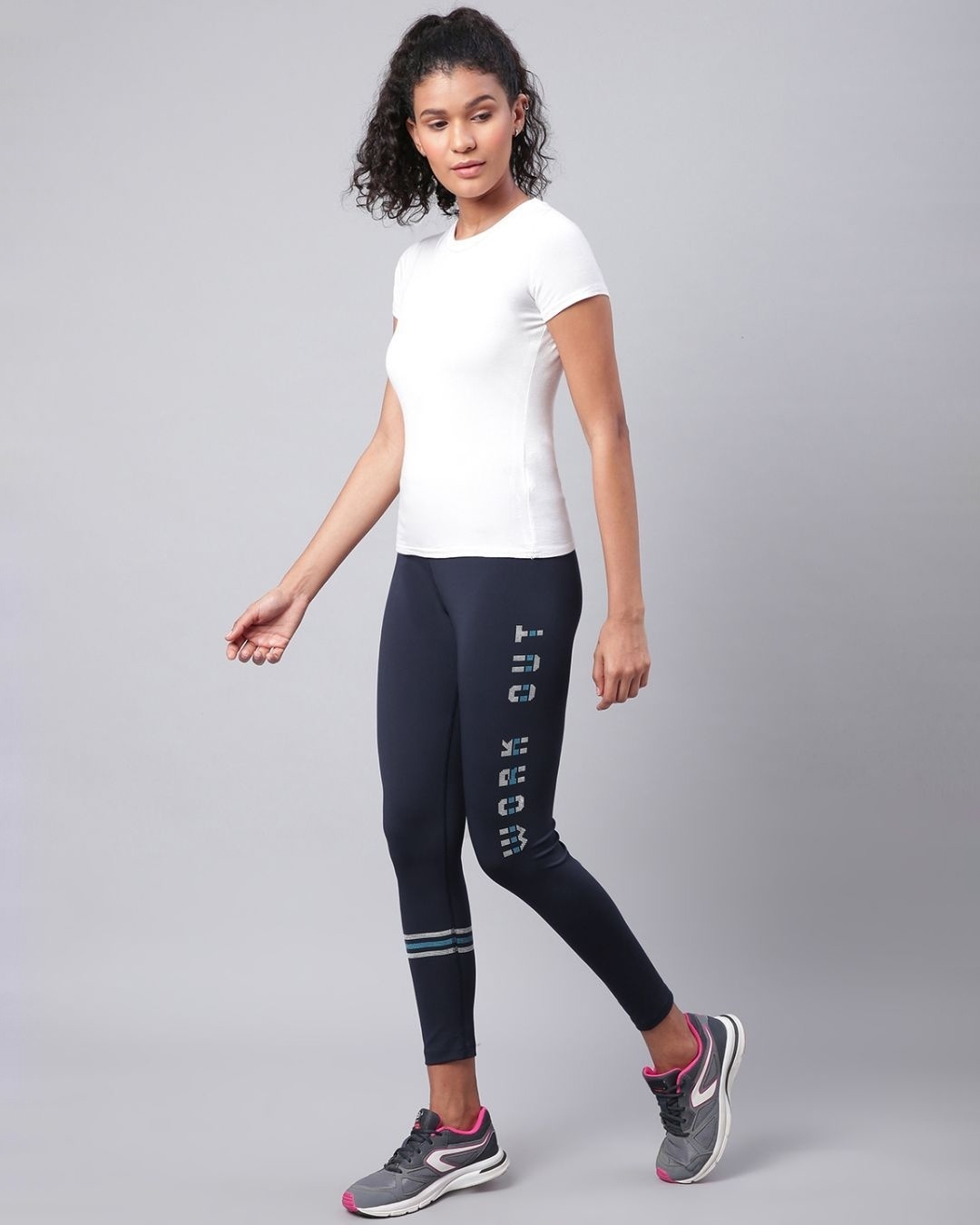 Shop Women's Navy Blue Rapid Dry Solid Cropped Training Tights