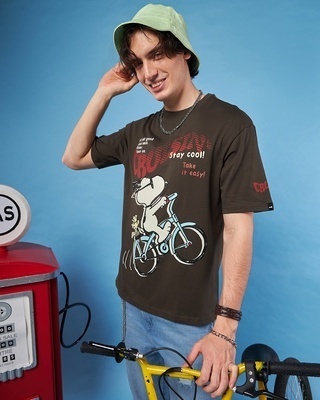 Shop Men's Brown Snoopy Cruisin Graphic Printed Oversized T-shirt-Front