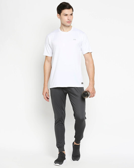 Shop Men's Grey Solid Regular Fit Trackpant