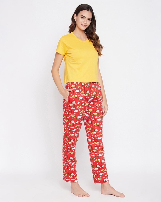Shop Chic Basic Cropped Sleep T Shirt And Printed Pyjama Set-Design
