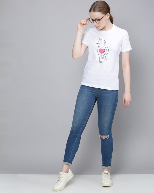 Shop Women's White Graphic Print T-shirt