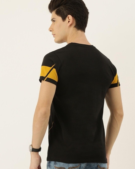 Buy Men's Black Graphic Printed Slim Fit Tshirt Online at Bewakoof