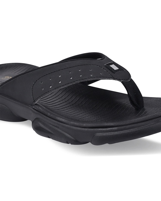 bewakoof flip flops
