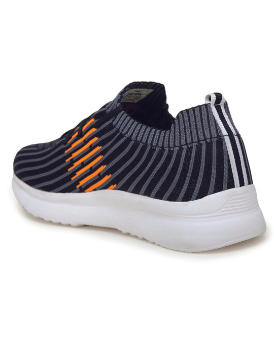 black colour sports shoes