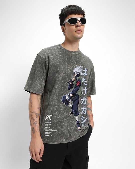 Buy Men's Grey Kakashi Hatake Graphic Printed Oversized T-shirt Online ...