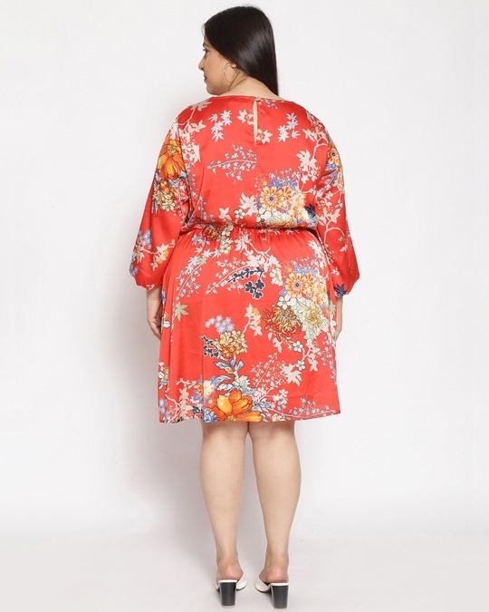 Shop Women's Plus Size Red Floral Print Round Neck Dress-Back