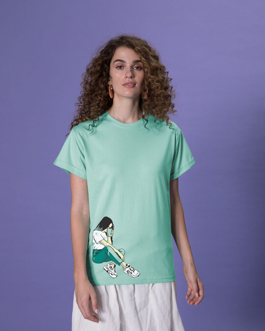 Shop Selfie Girl Pose Boyfriend T-Shirt-Design
