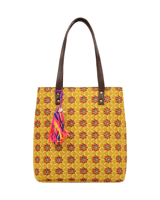 Buy Vivinkaa White & Red Printed Tote Bag - Handbags for Women 1957312 |  Myntra