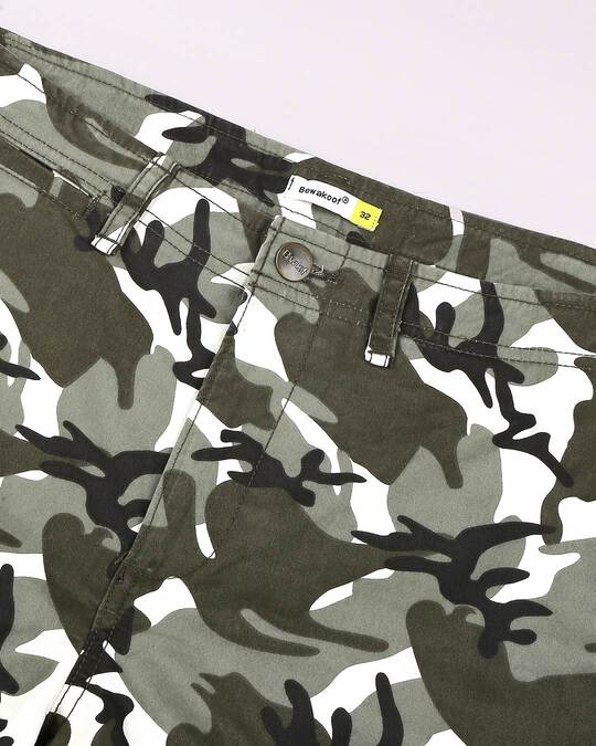 White camo Men's Shorts