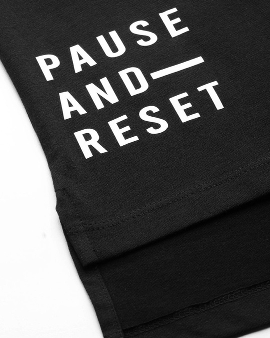 Buy Women's Black Pause and Reset Typography Slim Fit T-shirt Online at  Bewakoof