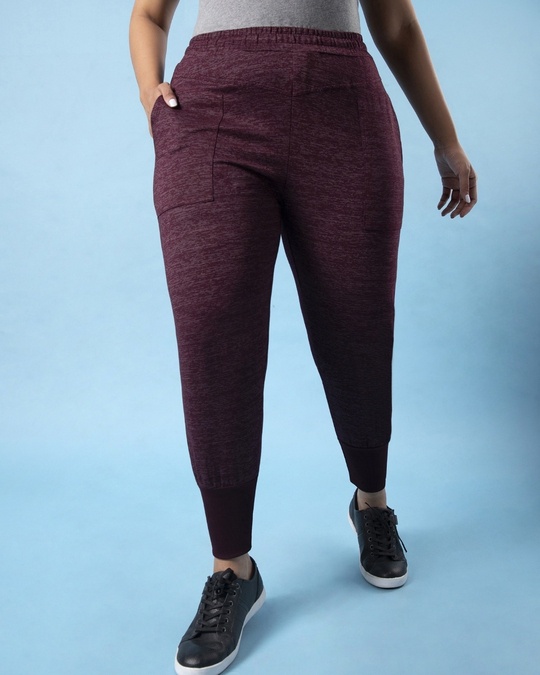 maroon joggers outfit