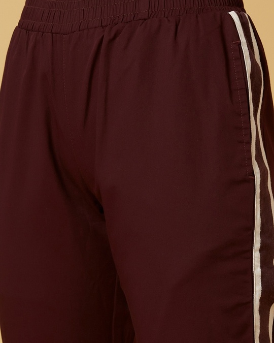 maroon joggers women
